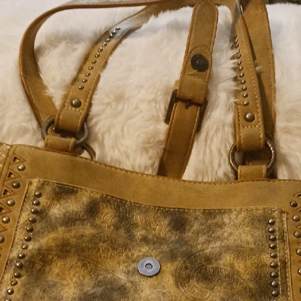 Montana WestStylish Tan and Brown Women's Bag - Picture 16 of 17